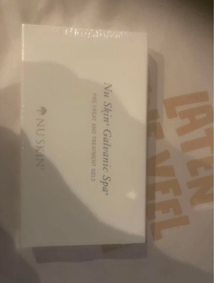 ニュースキン ガルバニック スパプリトリート　スパトリートメントジェル　4個 NU SKIN（ニュースキン） ガルバニック スパ フェイシャル ジェル 各