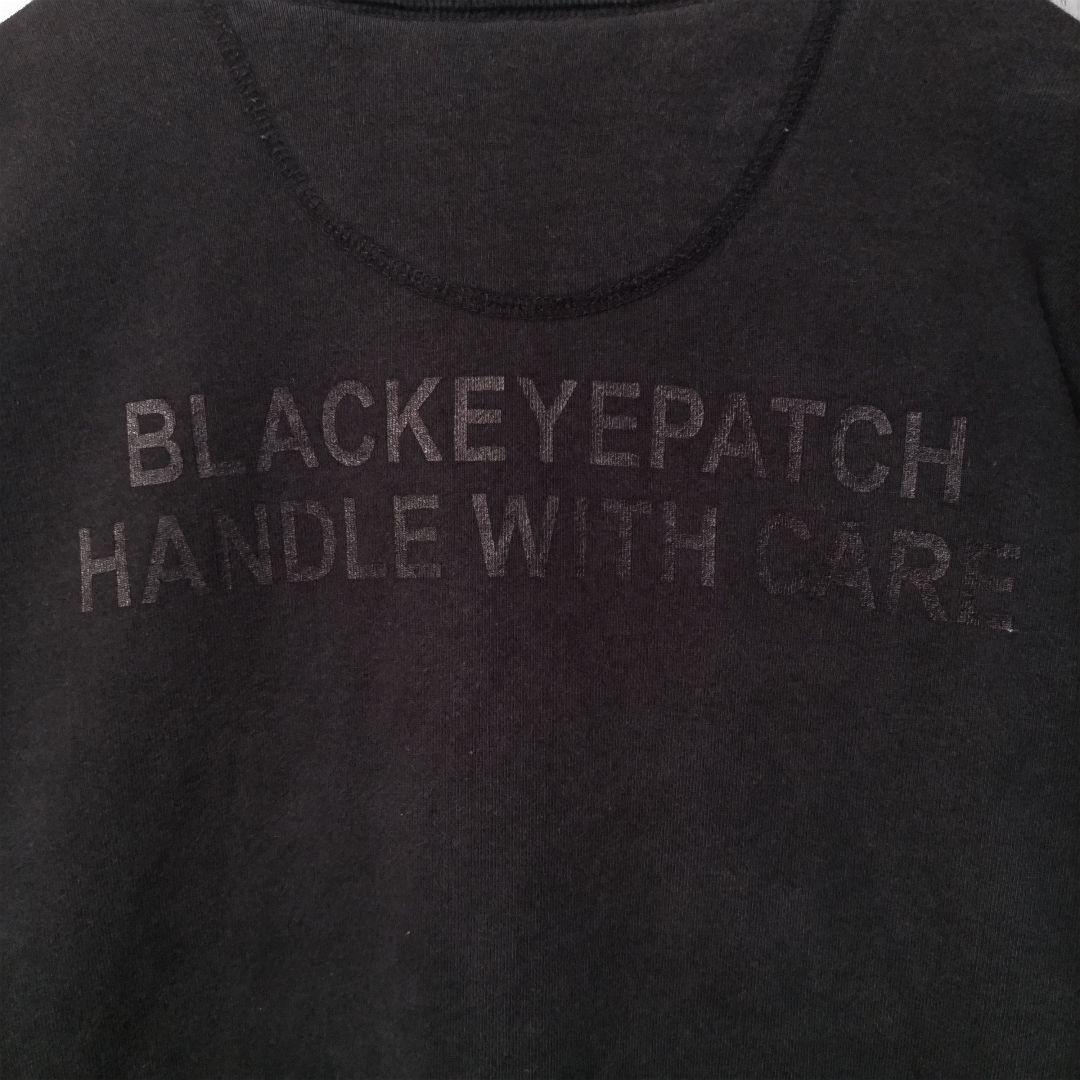 j66【人気Lサイズ】ブラックアイパッチ 刺繍ロゴ スウェット 入手困難