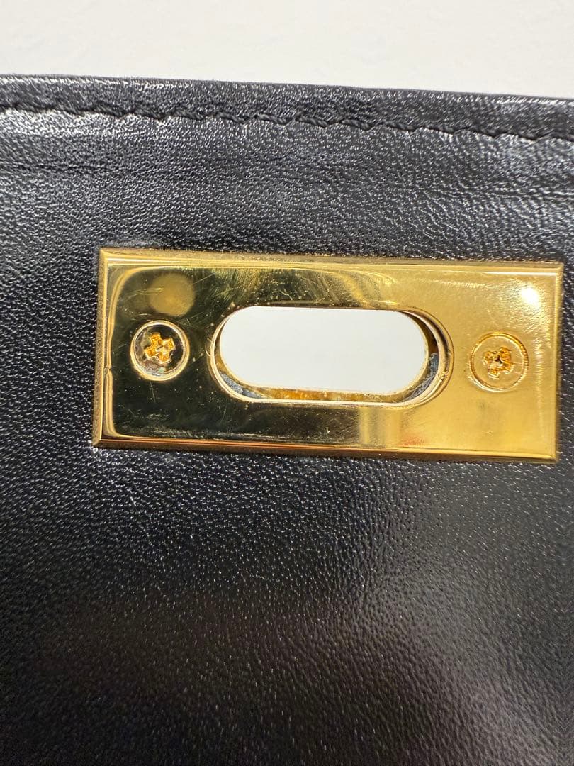 ☆未使用級☆ JRA認定 アザラシ本革 ハンドバッグ 鍵付き 高級感漂う