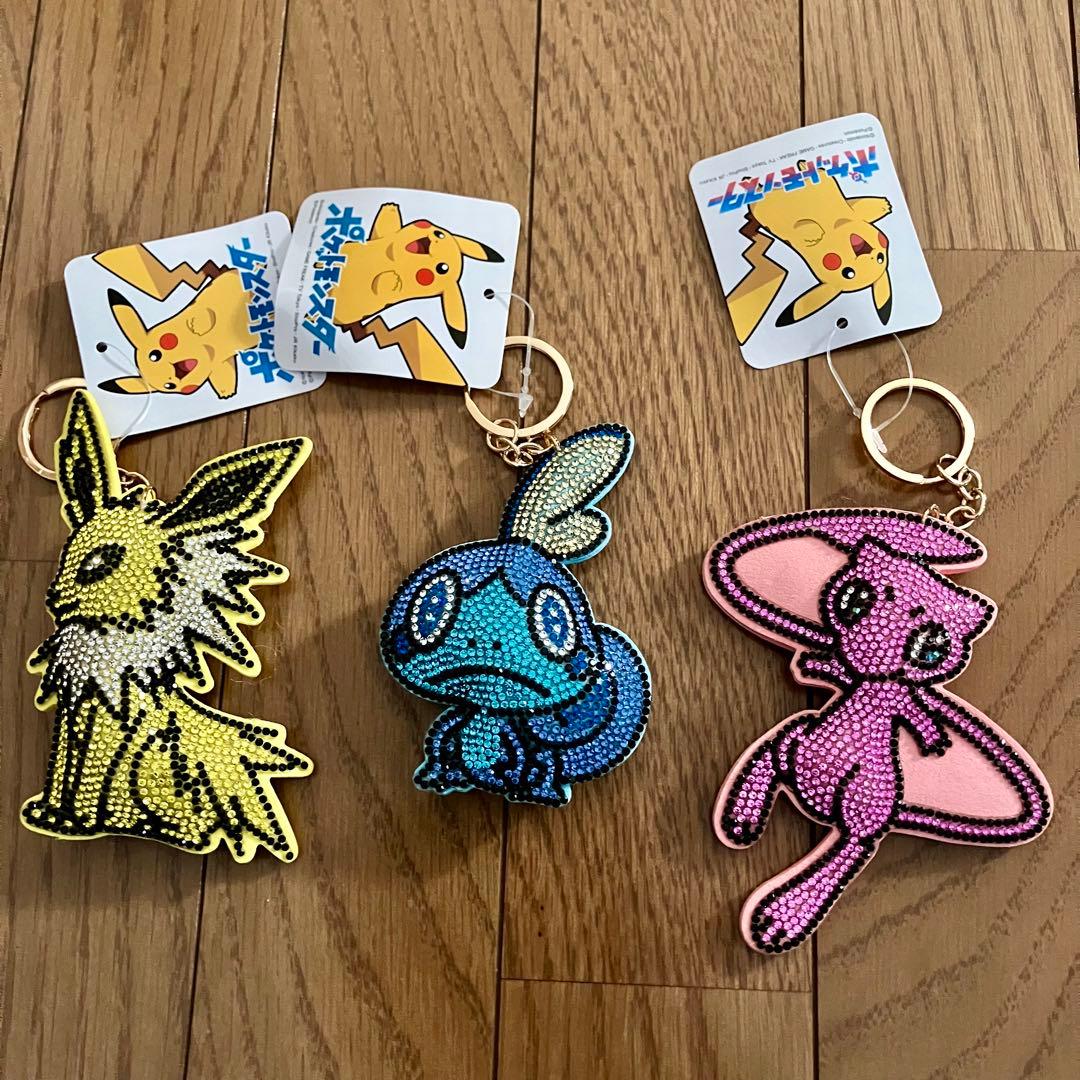 ポケモン キラキラキーホルダー 3個 - メルカリ