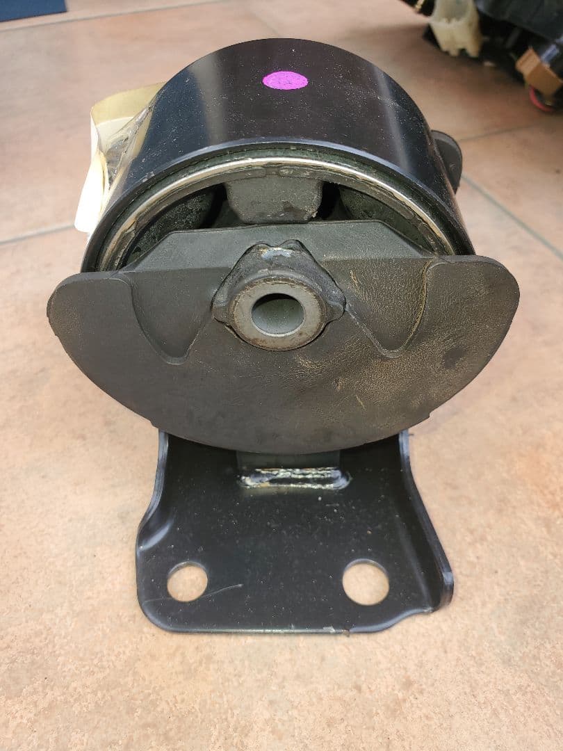 ダイハツ純正品 ネイキッド ムーヴ等 エンジンマウント 12305-97210