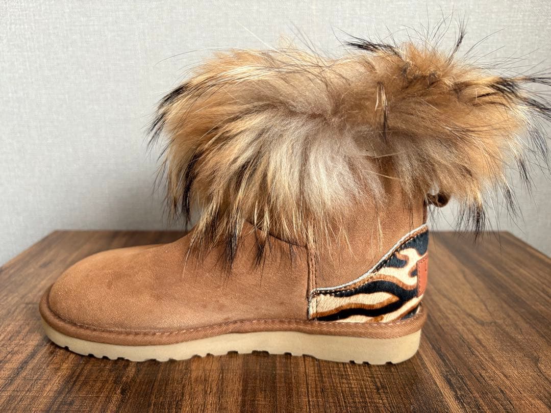 UGG Ciele AUSTRALIA アグハラコファームートン24cm - メルカリ