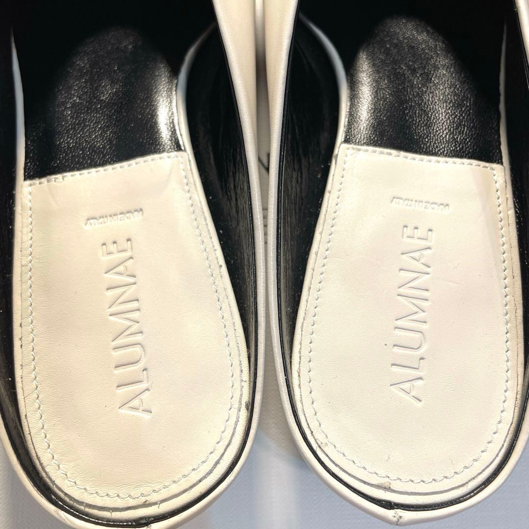 値下げ中！美品！アルムナエ　ALUMNAE　ミュールパンプス　22.5cm 白