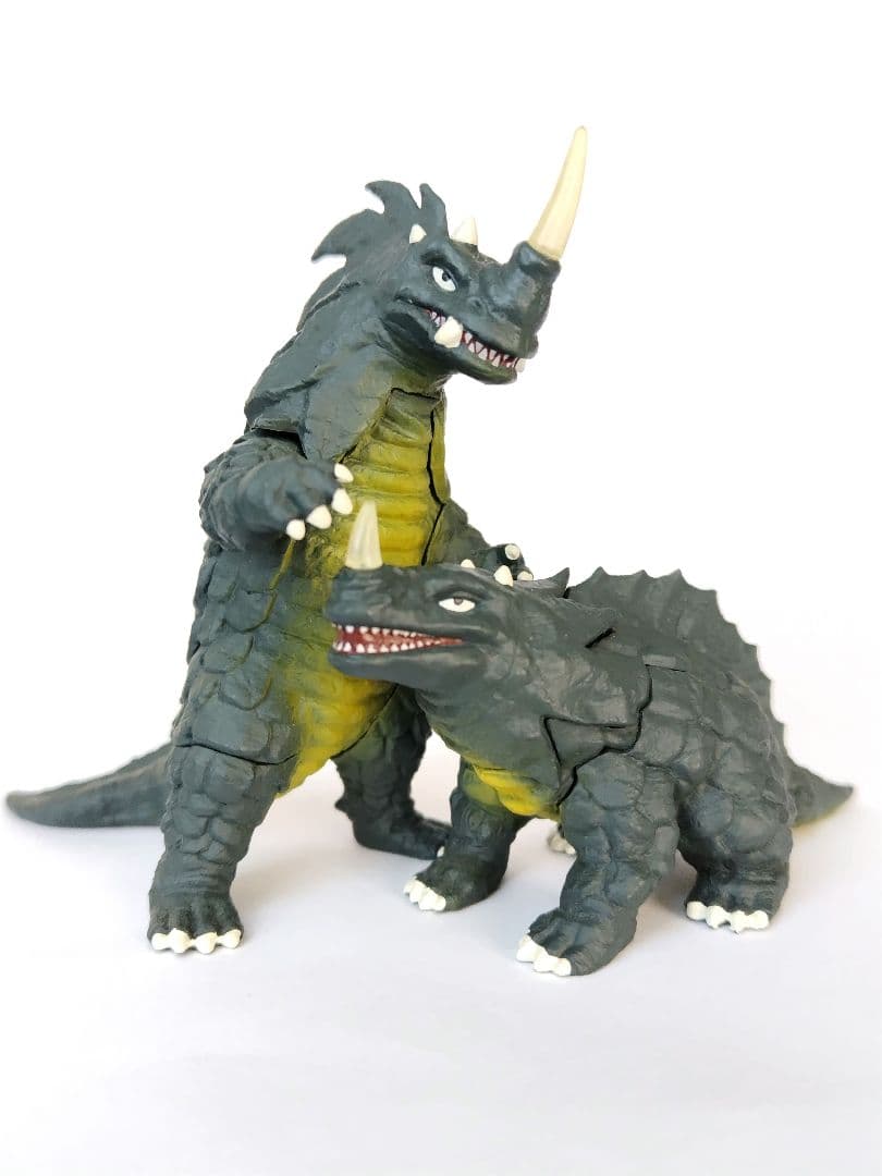 帰ってきたウルトラマン HGシリーズ シーゴラス＆シーモンス夫婦怪獣