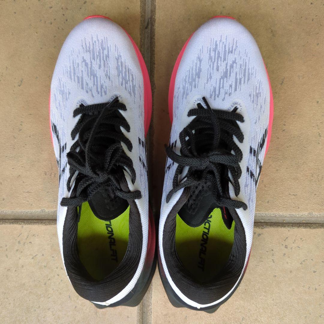 asics NOVABLAST3 スニーカー　26センチ　中敷き付 Amazon | ASICS メンズ NOVABLAST 3 ランニングシューズ, ブラック