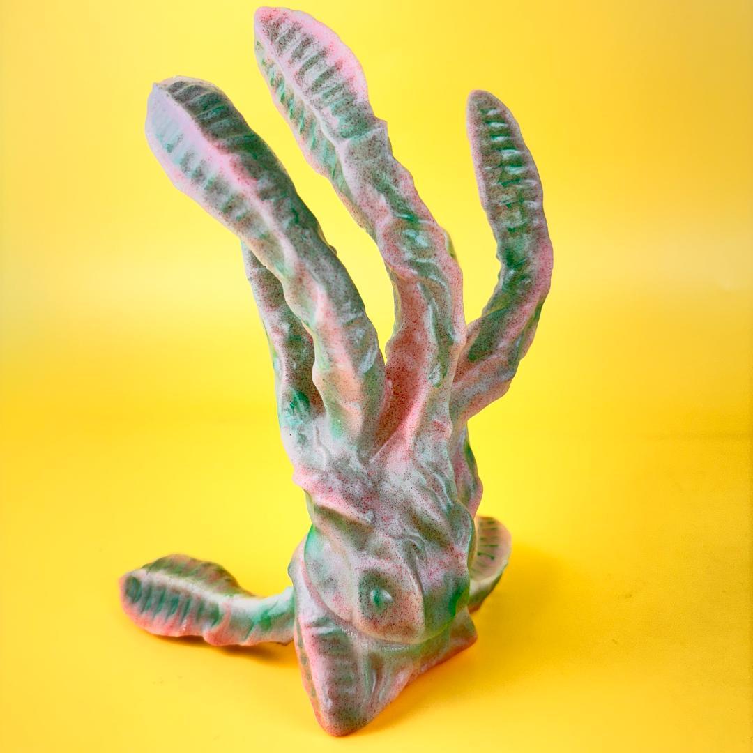 マルサン アマプロ 世紀の怪奇植物 スフラン 350 GID Ver. - メルカリ