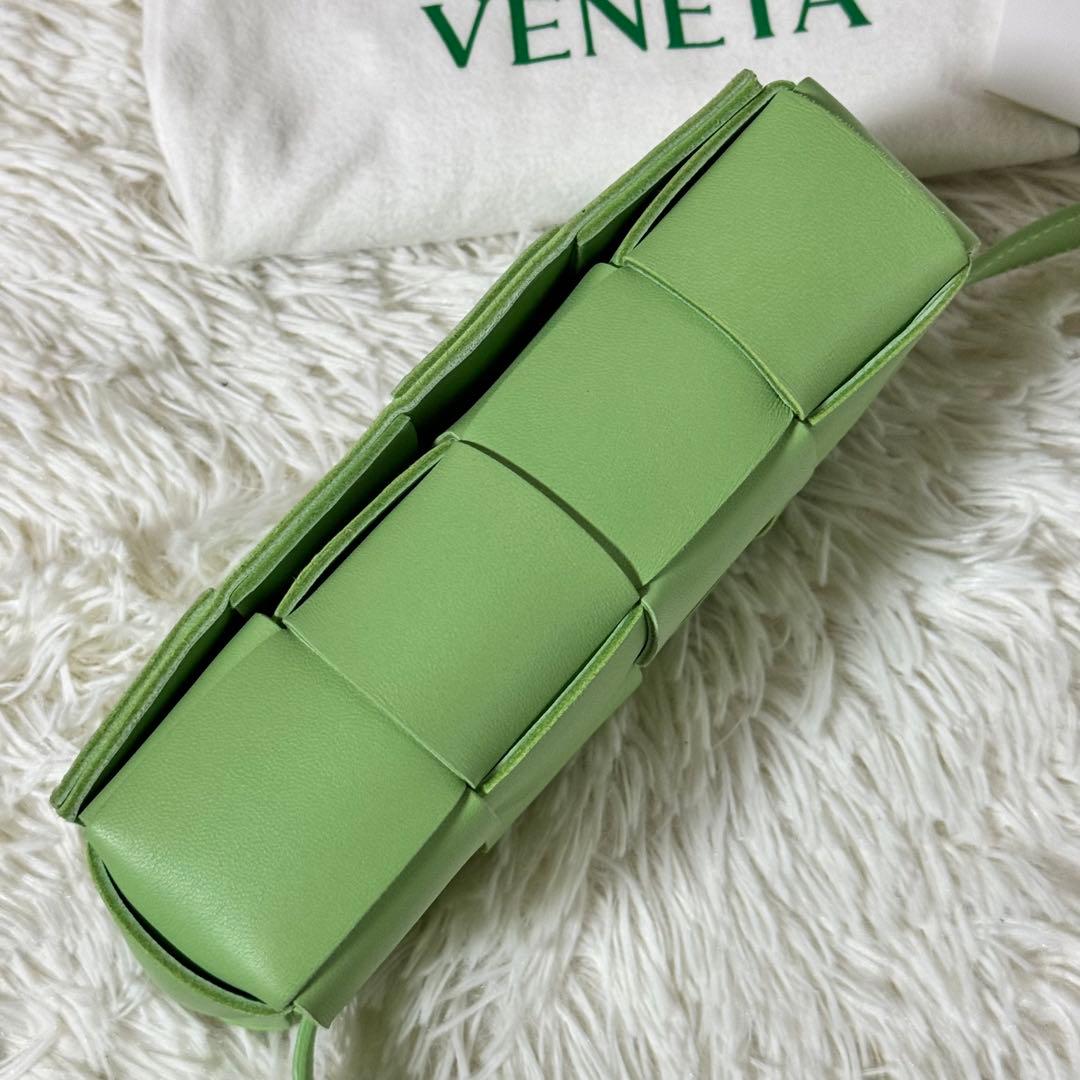 新品未使用✨ボッテガヴェネタ カセットミニベルト イントレチャート