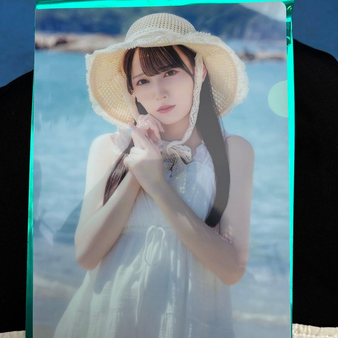 ≠ME ノイミー 鈴木瞳美 ランダムクリアファイル 夏が来たから - メルカリ