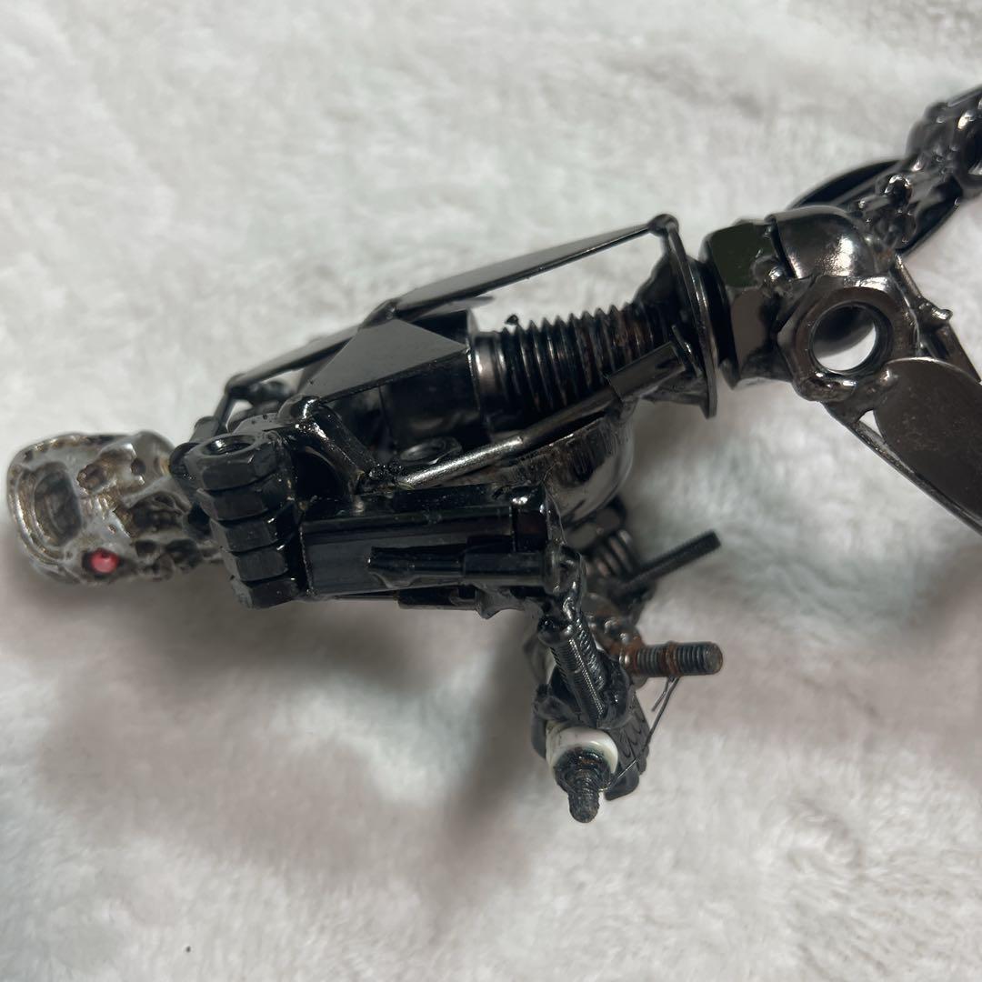 メタルアート ターミネーター 廃材 スクラップ ナット ロボット