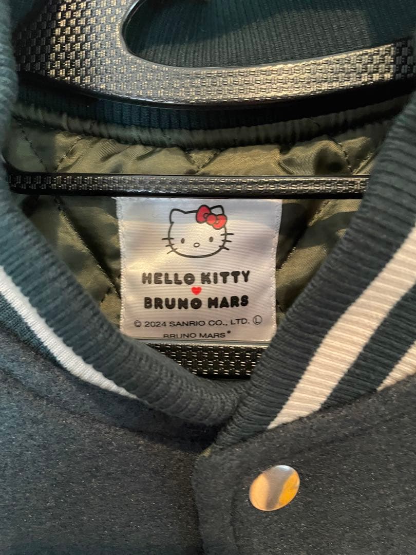 BRUNO MARS x HELLO KITTY VARSITY JACKET - メルカリ