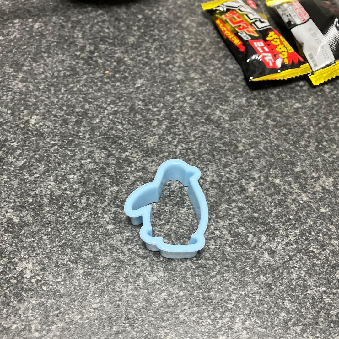 粘土で遊べるおもちゃです Amazon.co.jp: Baishen 粘土セット粘土遊び カラフルねんど おべんとう