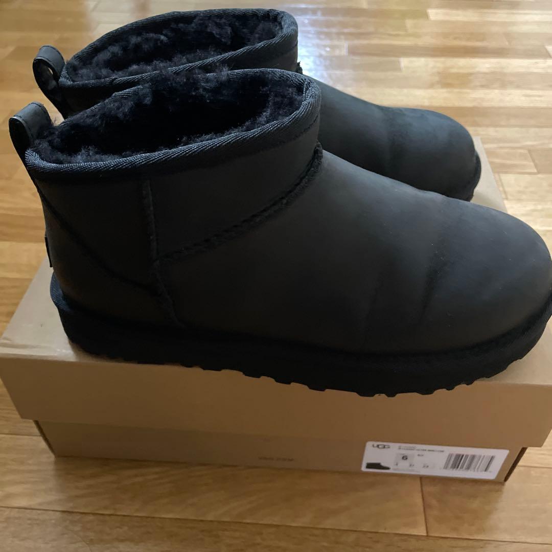 新作 完売品UGG クラッシックウルトラミニレザー ブラック23 ロン