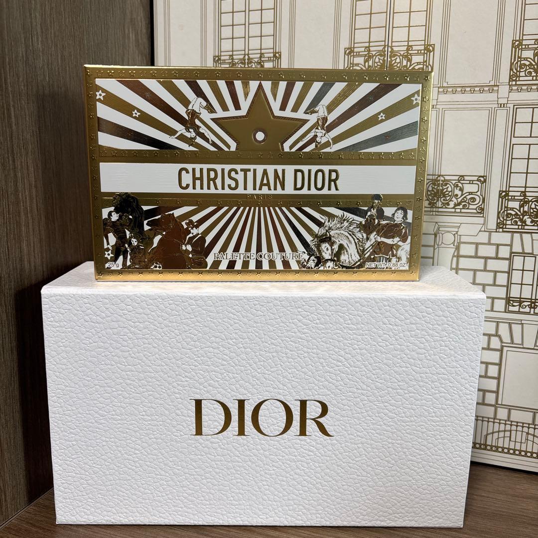 クチュール マルチユース パレット (ホリデーコレクション 2025 限定