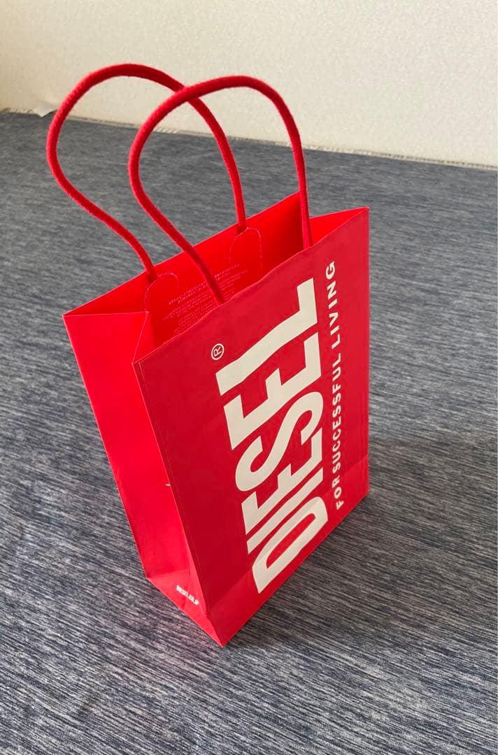 DIESEL】ディーゼル 紙袋 ショッパー 1枚 - メルカリ