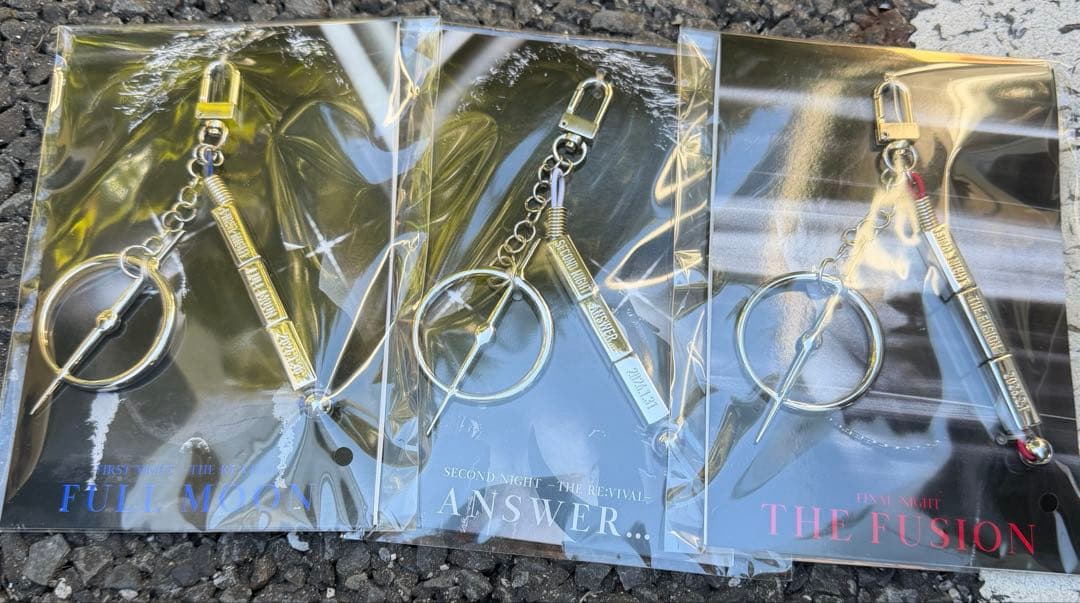 ØMI 登坂広臣 INFINITY MOON 会場限定 メタルキーチャーム