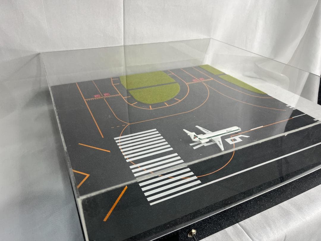 DeltaGroove R2EX 　関西空港 06R　1/400 DeltaGroove R2EX 関西国際空港風 06R滑走路ジオラマ（直営店限定