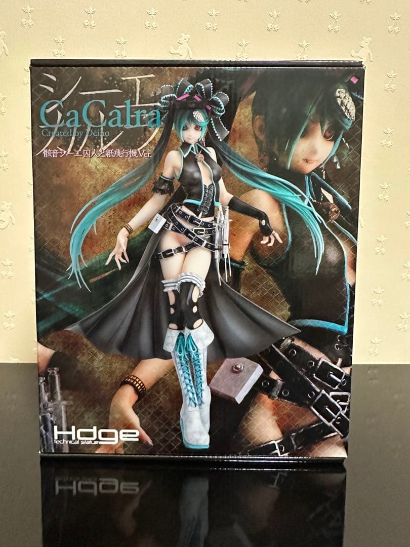 初音ミク　骸音シーエ囚人と紙飛行機ver. 再販】塗装済み完成品 Hdge technical statue No．12 囚人と紙飛行機