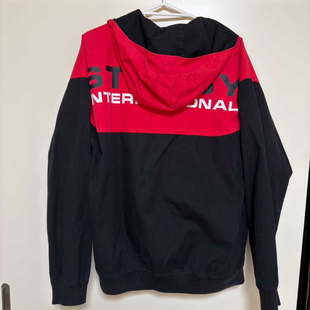 STUSSY フード付きナイロンジャケット - メルカリ