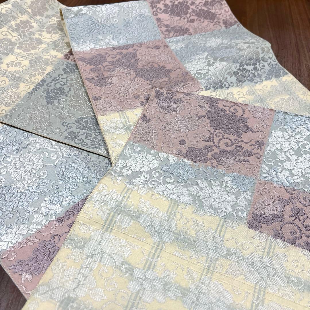 正絹　袋帯《唐織　花唐草》