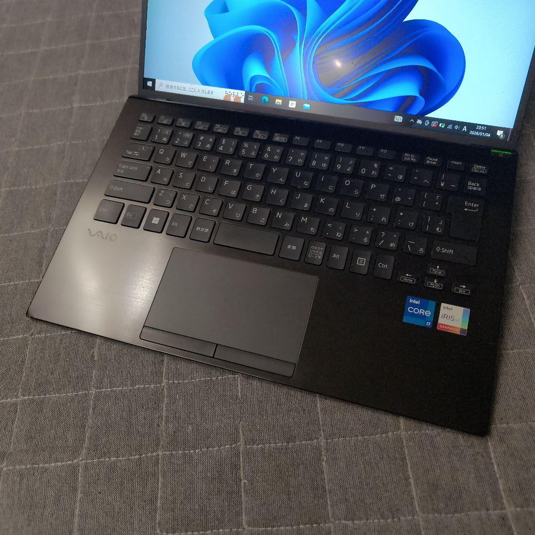 日本製 高級感 VAIO 美品 超軽量 驚速12世代i7 16GB 512GB