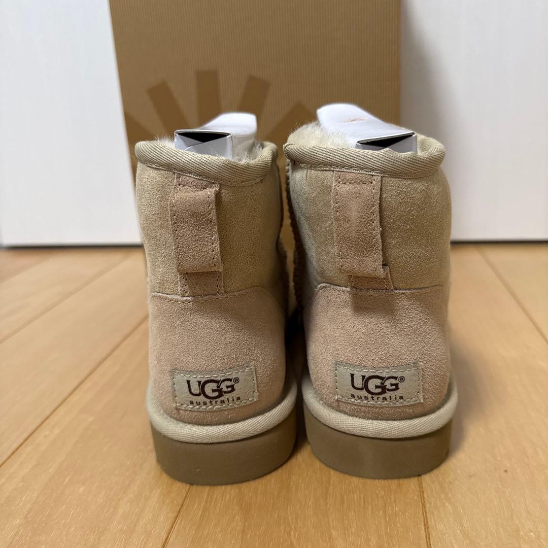 新品アグUGG クラシックミニ5854スエードムートンブーツUS7サンド24cm