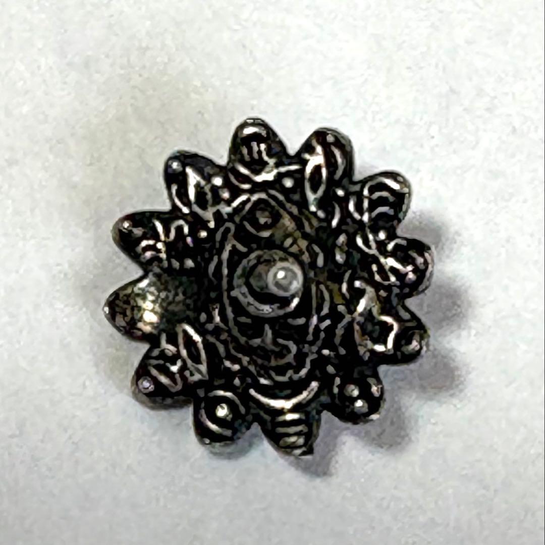 GUCCI ピアス 片耳のみ フラワー シルバー 正規品 - メルカリ