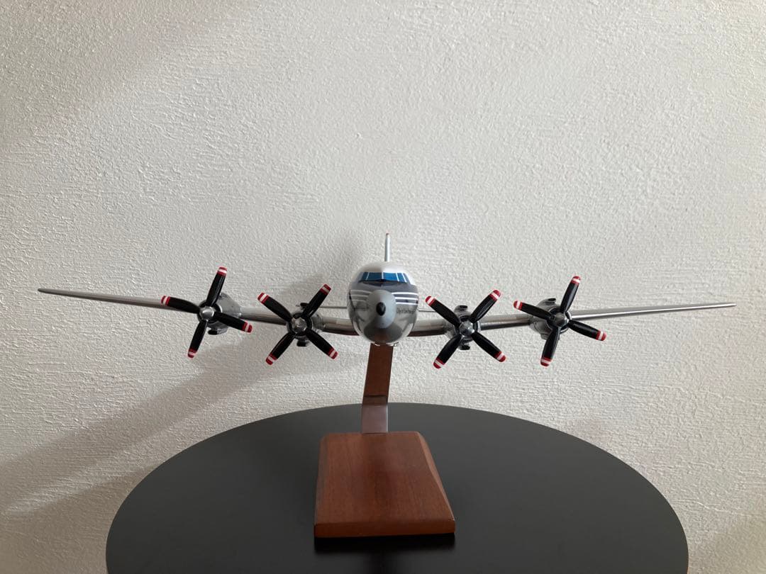 超レア】WING CLUB JAL DC-7C 1/72デスクトップモデル - メルカリ