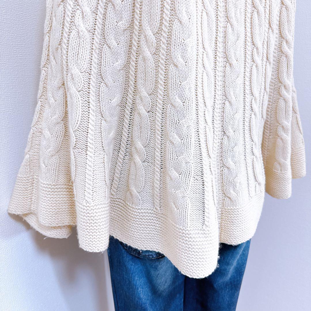 バーバリーブルーレーベル ケーブルニットポンチョ 金ボタン