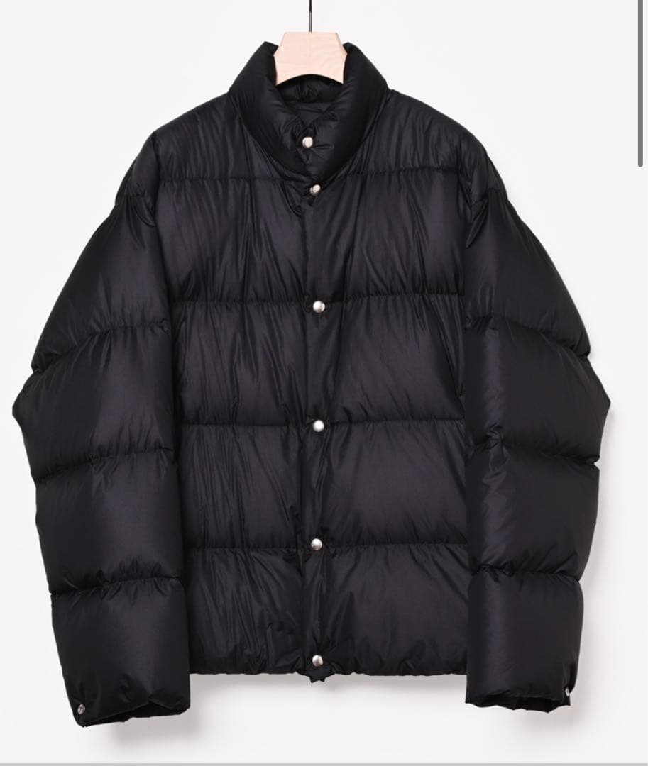 美品】2023AW COMOLIナイロンダウンジャケット サイズ3 黒 - メルカリ