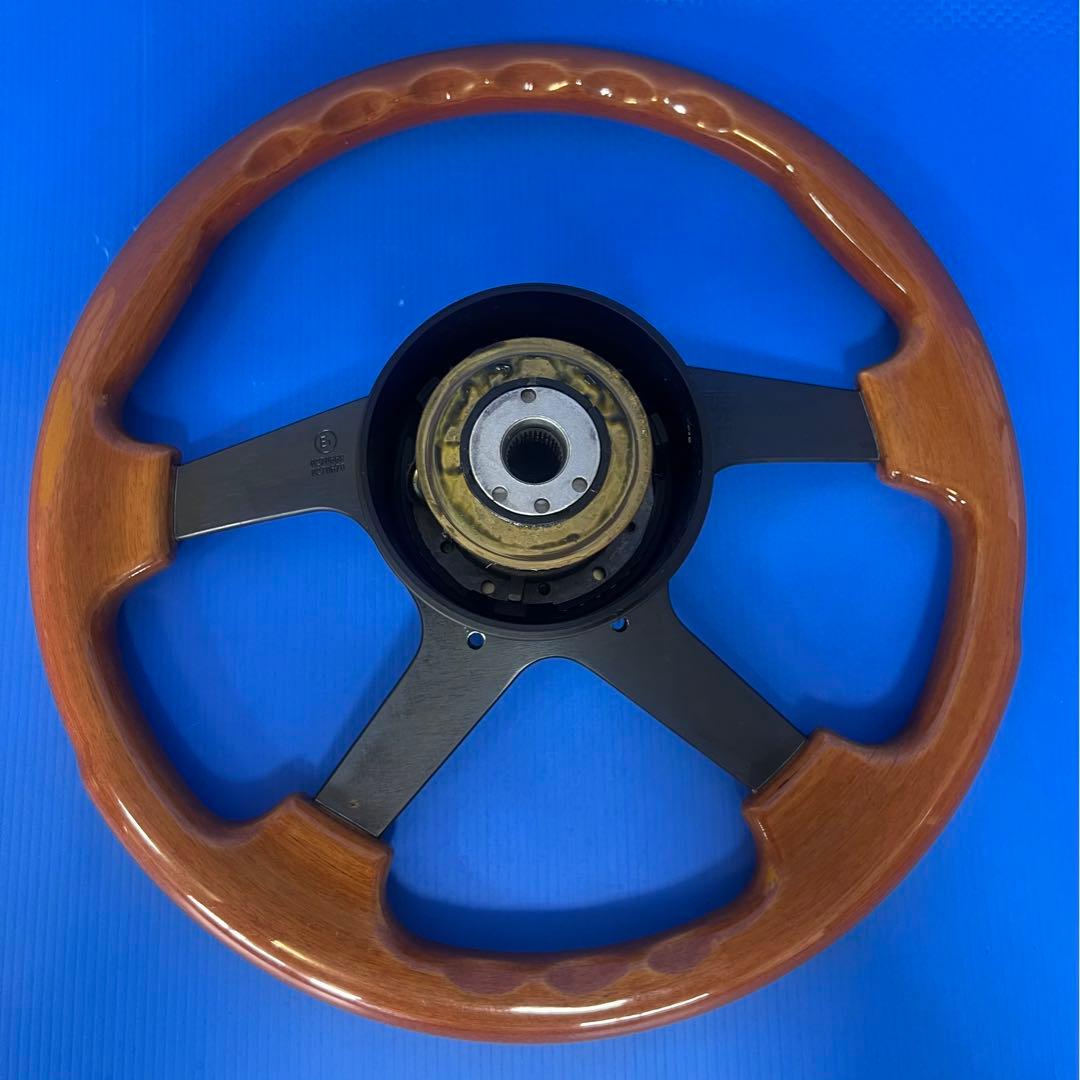 MOMO TYP AL36 ステアリングボス付 4本スポーク KBA 70195 - メルカリ