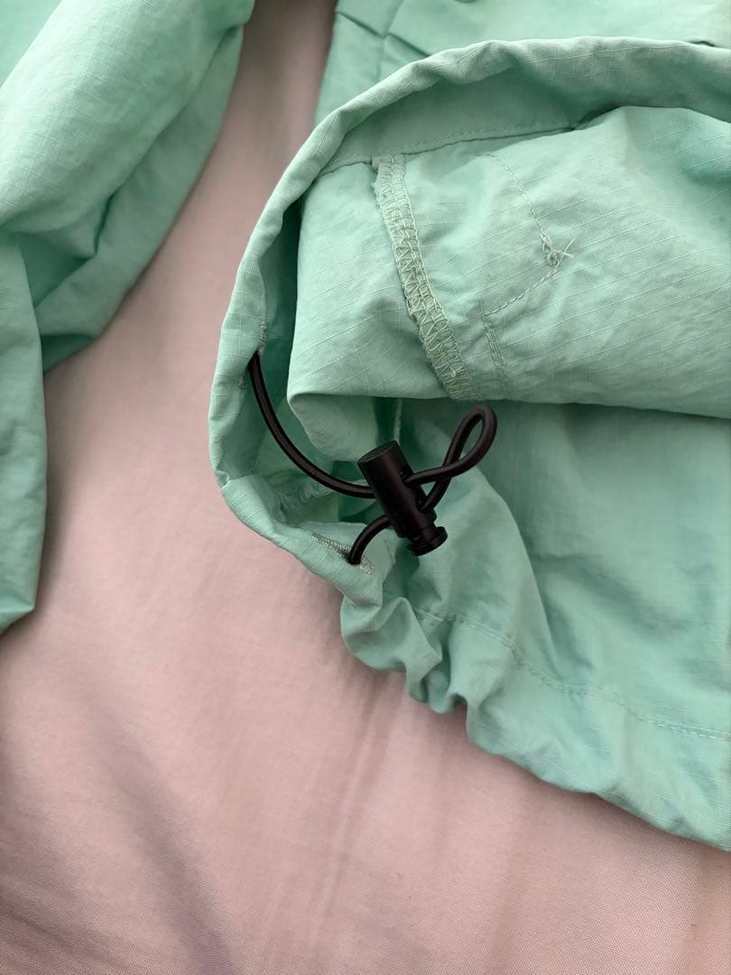 B.Base BROKENBASE フード付きナイロンジャケット ミントグリーン