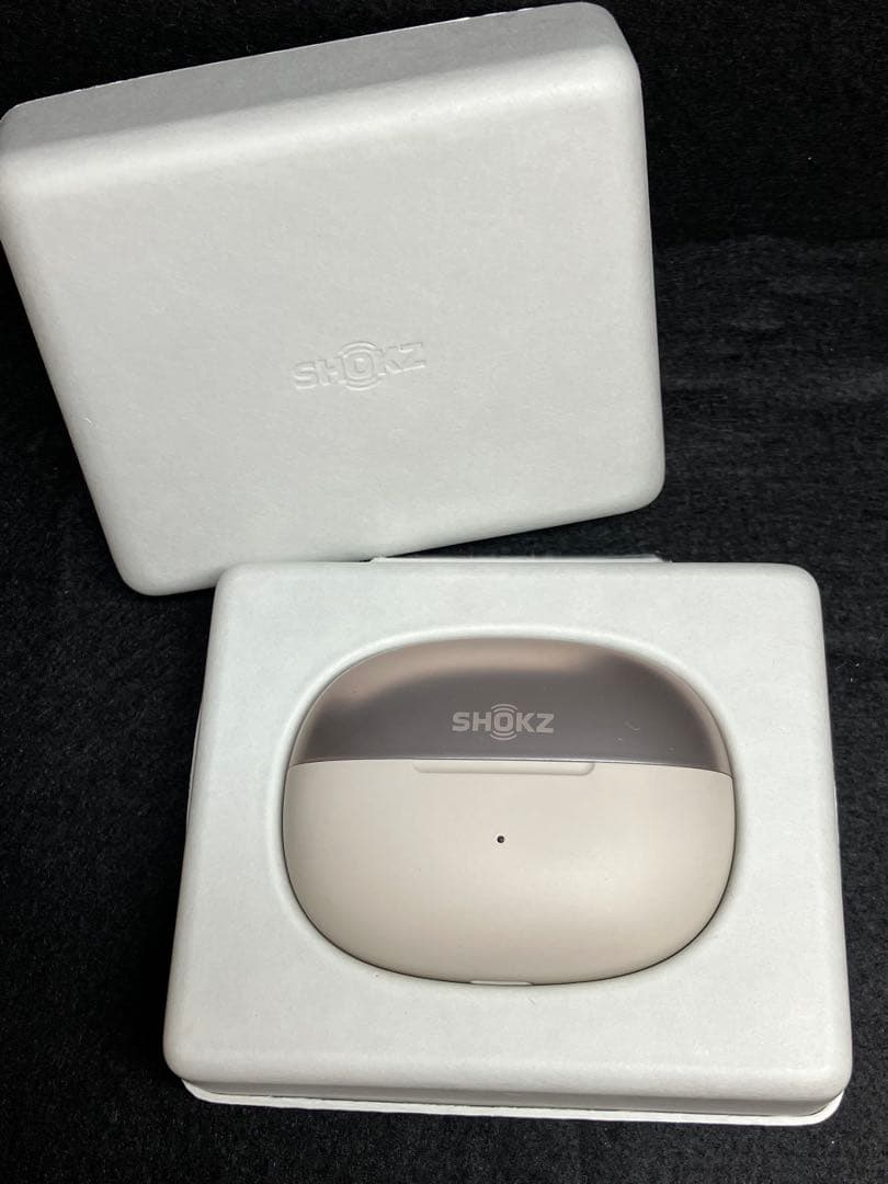 ILLIT イヤモニ風イヤホン 未開封品