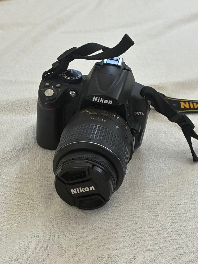 Nikon d5000 一眼レフカメラ Amazon | Nikon デジタル一眼レフカメラ D5000 ボディ D5000