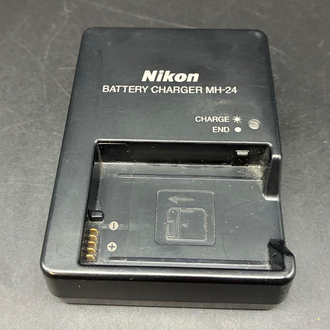 動作OK】Nikon D5100 本体とレンズ ショット数2449枚