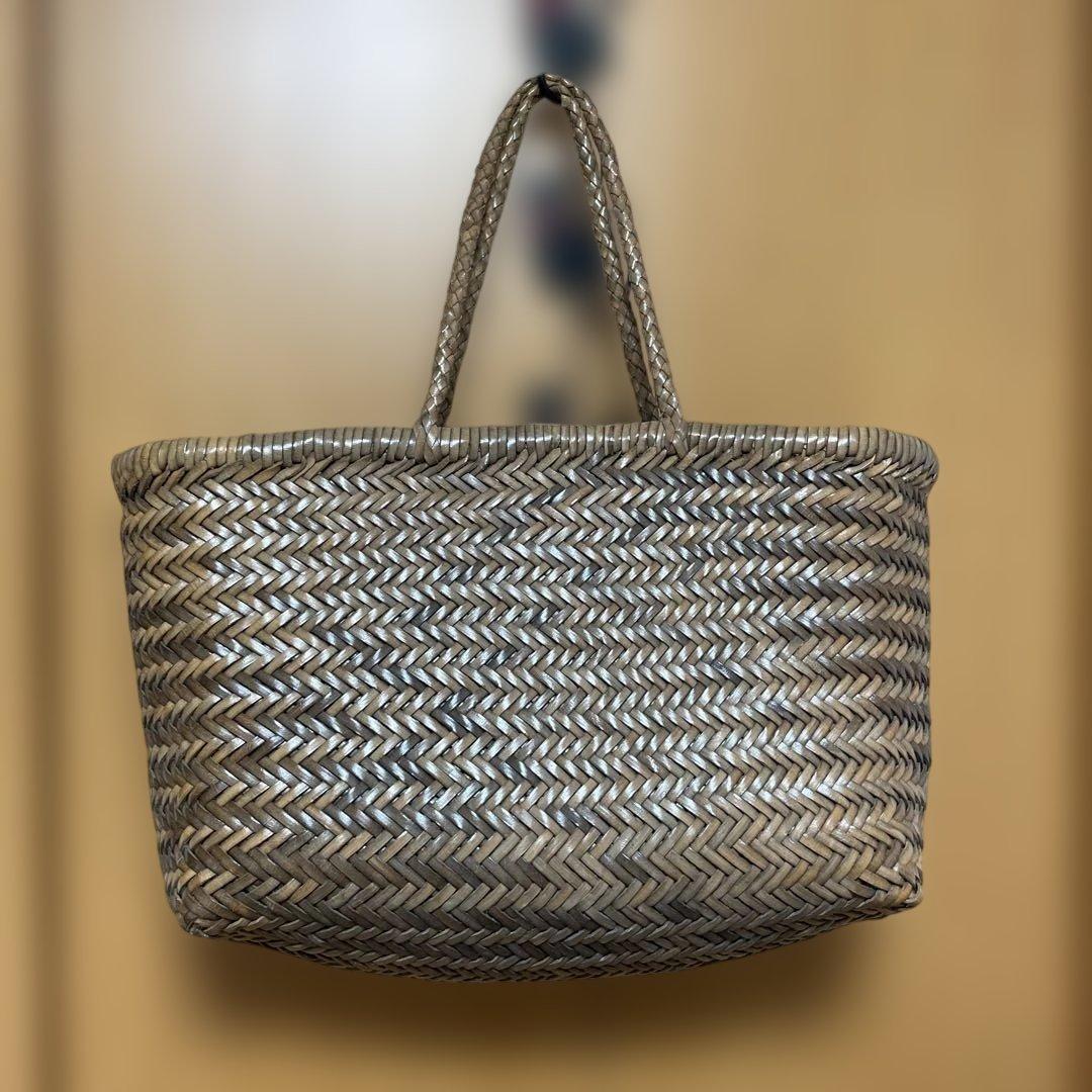 ブラウン 編み込みデザイン かごバッグ カゴバッグ 編み込みデザイン巾着式カゴバッグ ショルダー型|カゴ