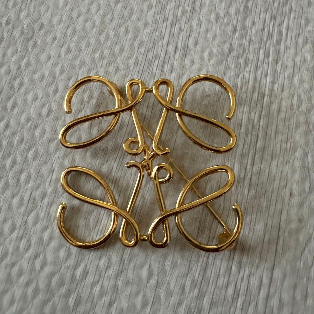 ジン245様専用 ロエベ LOEWE アナグラムブローチ ゴールド 正規品