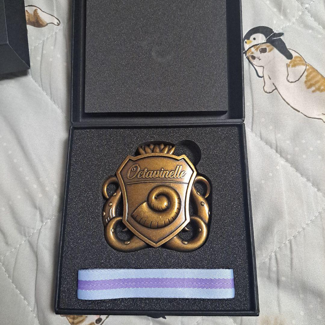 ツイステッドワンダーランド オクタヴィネル寮レプリカ腕章 - メルカリ