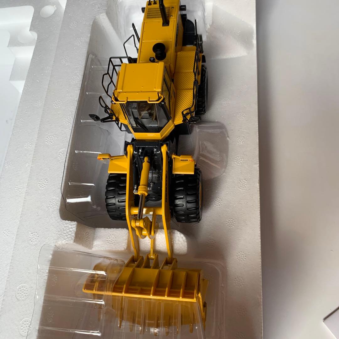 コマツ WA600 ホイールローダー 1/50 未展示品 - メルカリ