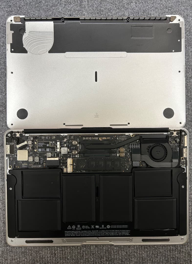 MacBook Air 2015 1.6Ghz 128Gb 11インチ USキー