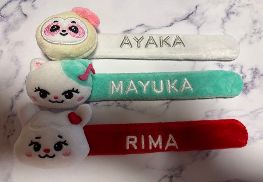 NiziU うちわ うちわケース パッチンバンド まとめ売り - メルカリ