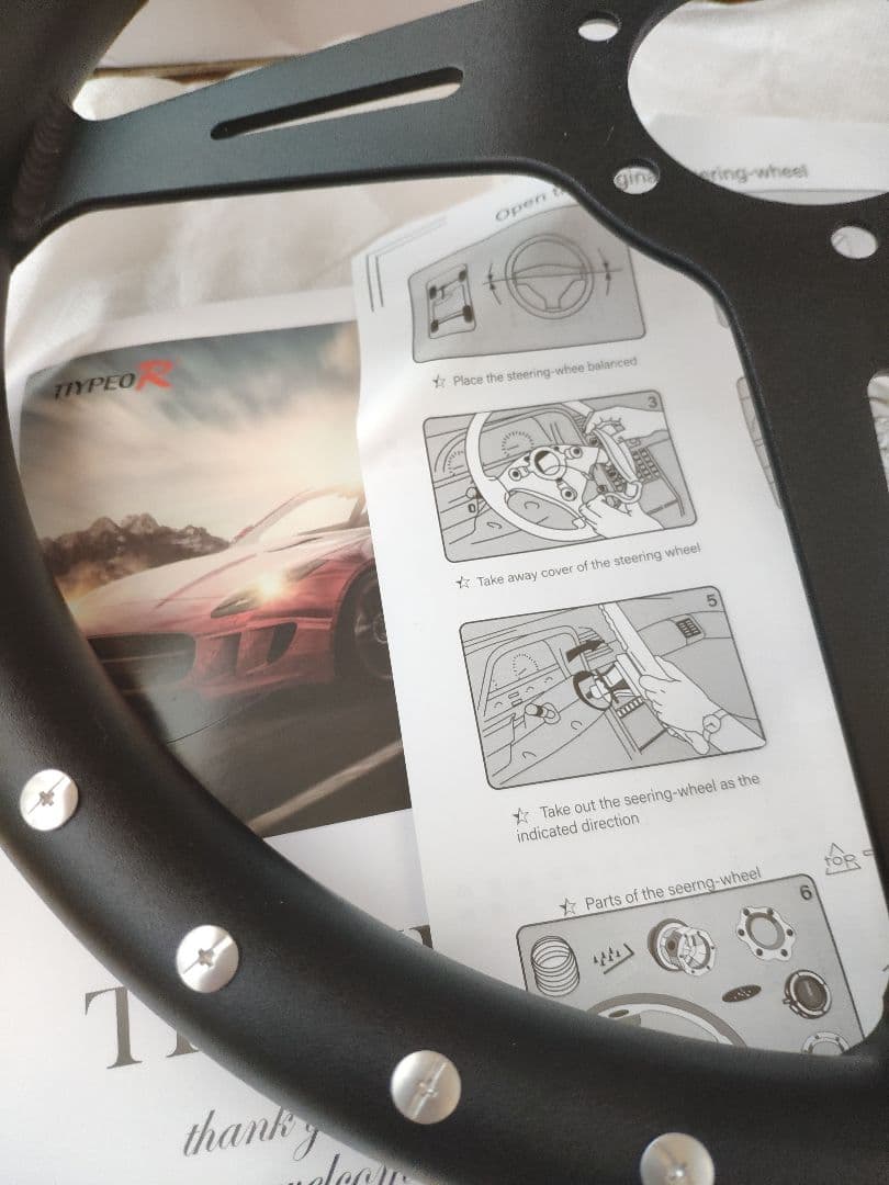 新品・未使用 フルビレット 黒 350mm MOMOピッチ70 リベットSS32