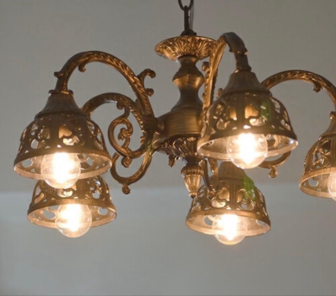 ジョグジャ Jogjakarta 5灯シャンデリア