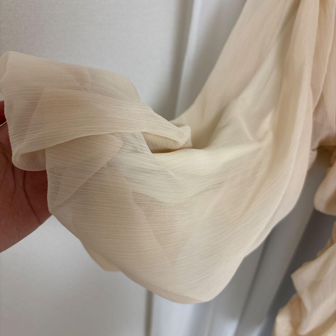 anuans シフォンボリュームブラウス ライトベージュ