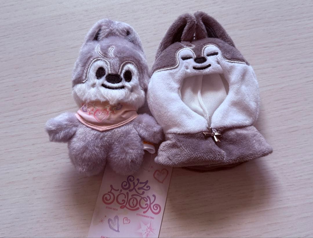 Stray Kids SKZOO 10cm ぬいぐるみ ウルフチャン バンチャン - メルカリ