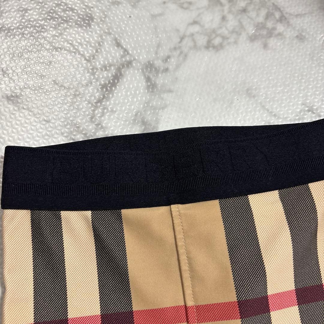 Burberry チェック柄 レギンス - メルカリ
