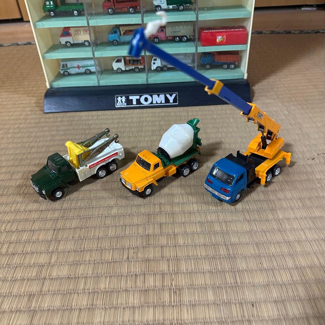 TOMICA店頭用ディスプレイショーケース+ミニカー42台セット