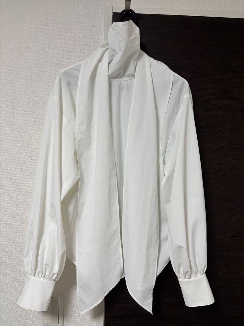 Atelier N°5/アトリエヌメロサンク】タイプライターボウタイブラウス