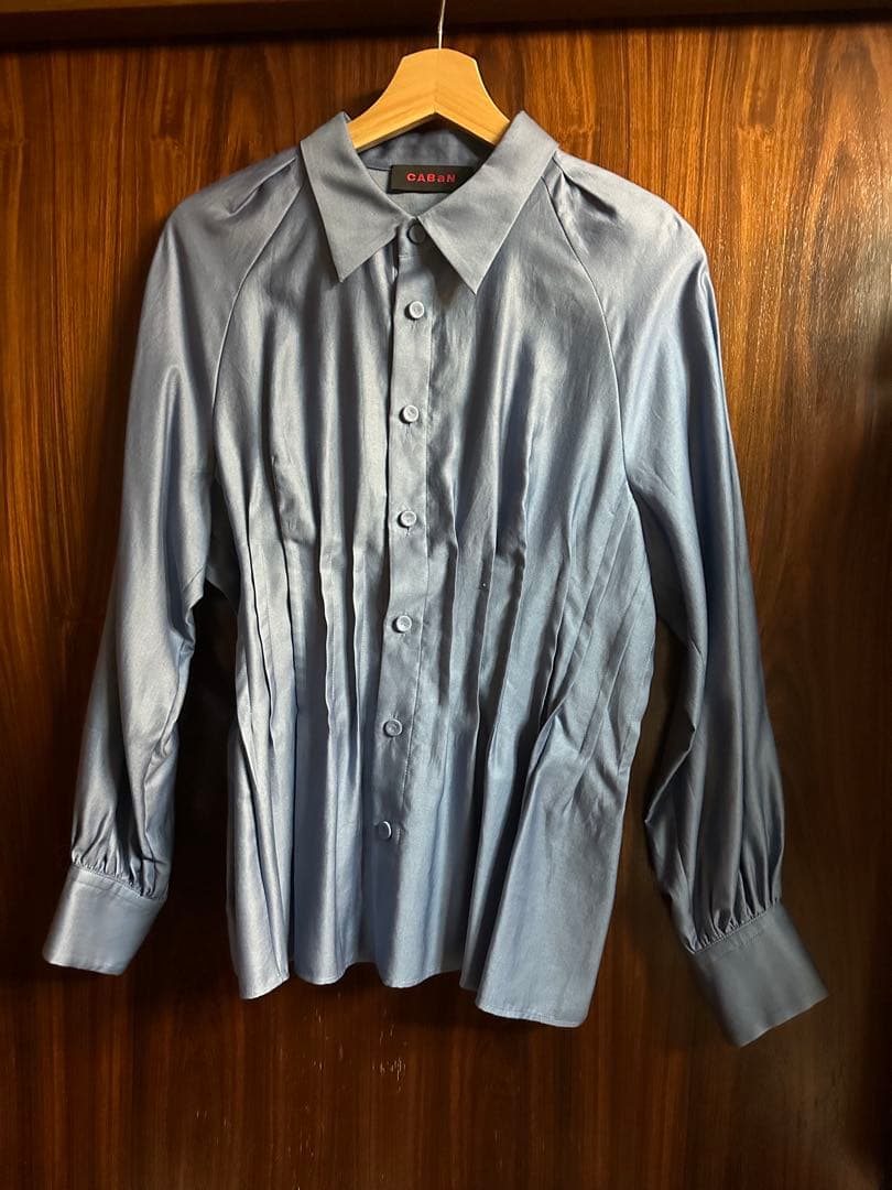 値下げしました【CABaN】コットンサテンモールスキン タックブラウス