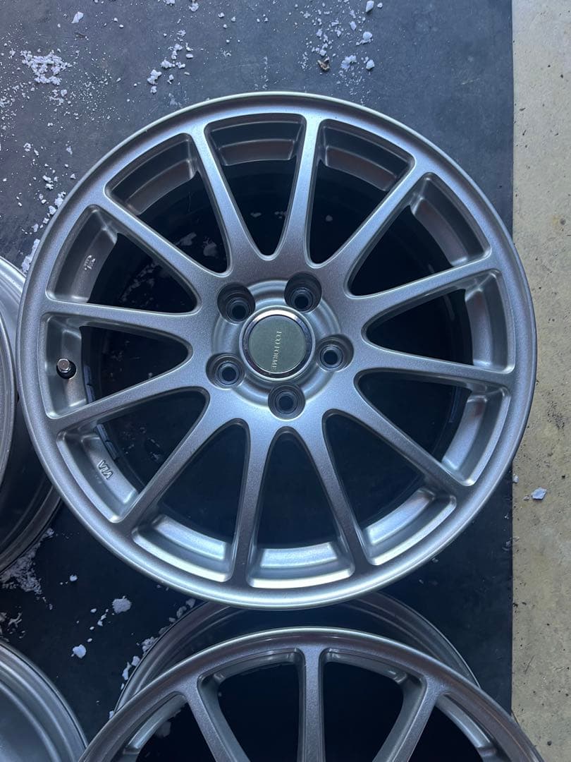 アルミホイール16×6.5J ET46 5穴PCD100 プリウス　ウィッシュ他