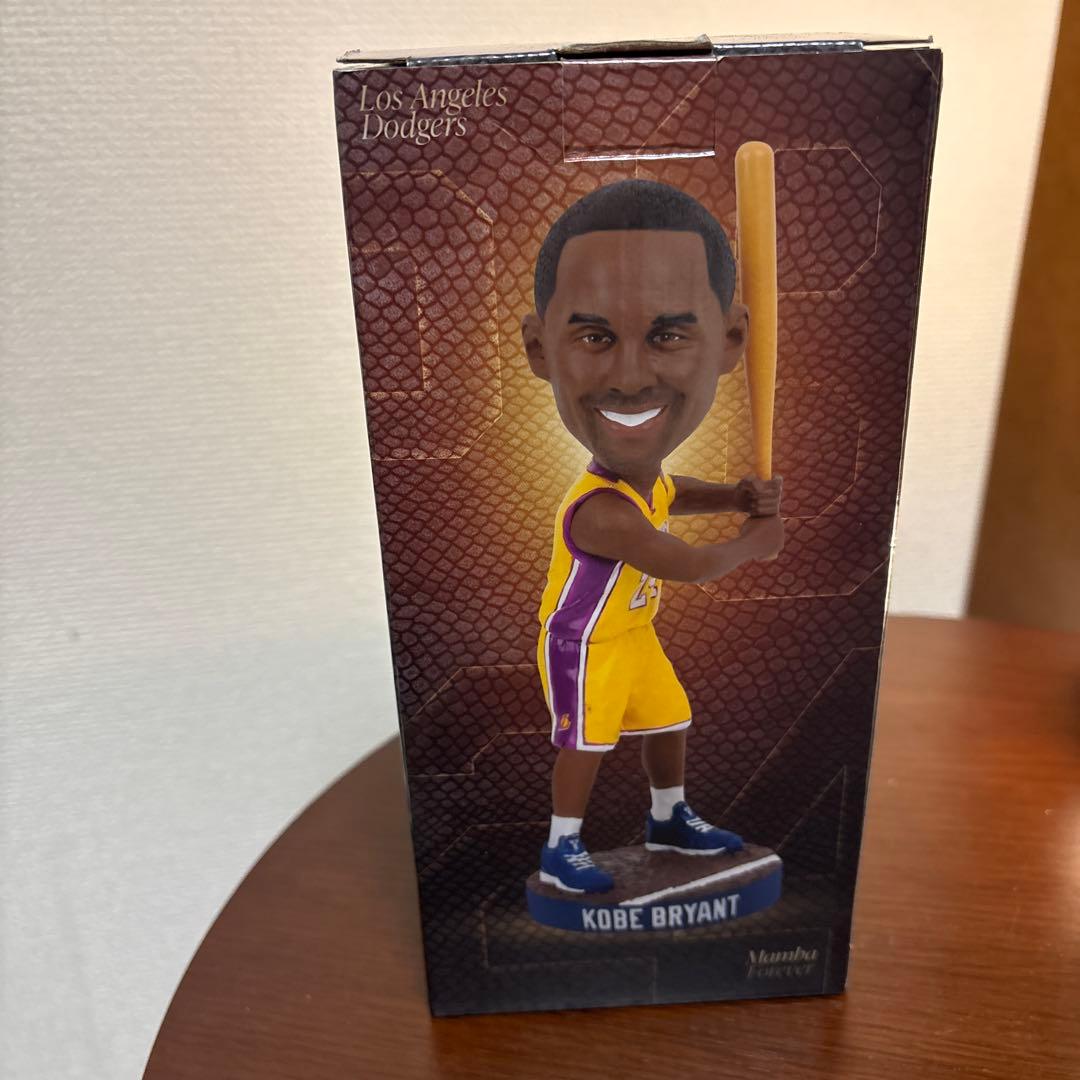 コービー ボブルヘッド ドジャース フィギュア - メルカリ